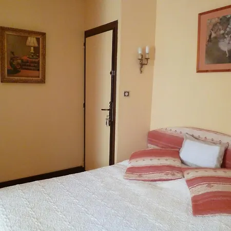 Le Moulin Du Bignon Bed and breakfast Lassy
